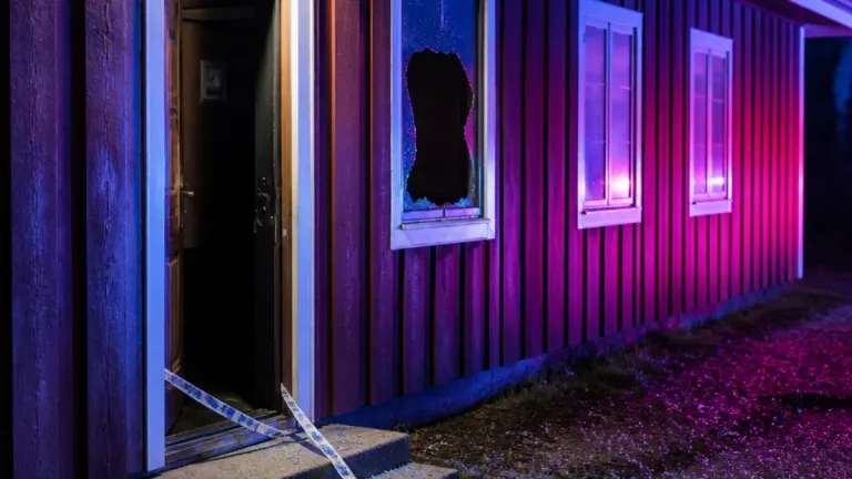 Fönster krossat i föreningslokal – polisen klassar det som skadegörelse
