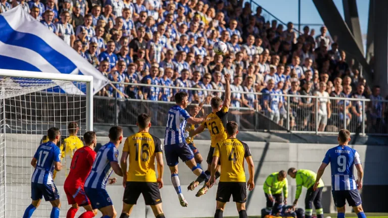 IFK Göteborg utan mål efter tidiga chanser mot Halmstad – pausrapport från omgång 20