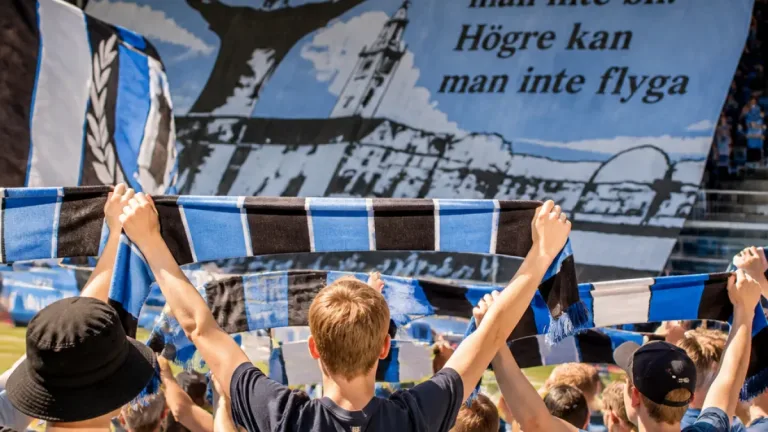 Lund: Ung supportergrupp väcker nytt liv i läktaren – tifo hyllar ”Mommi”