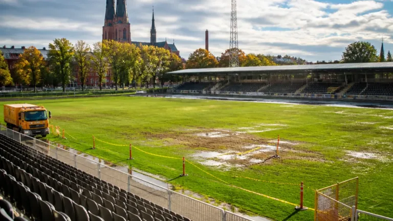 Moderaterna kritiserar kommunens underhåll: 'Pinsamt' att Studenternas inte höll för allsvensk match