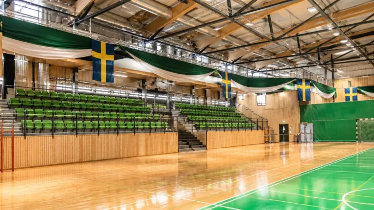 Nacka bollhall öppnas igen efter renovering – ger Skuru chans på fler SM-fester