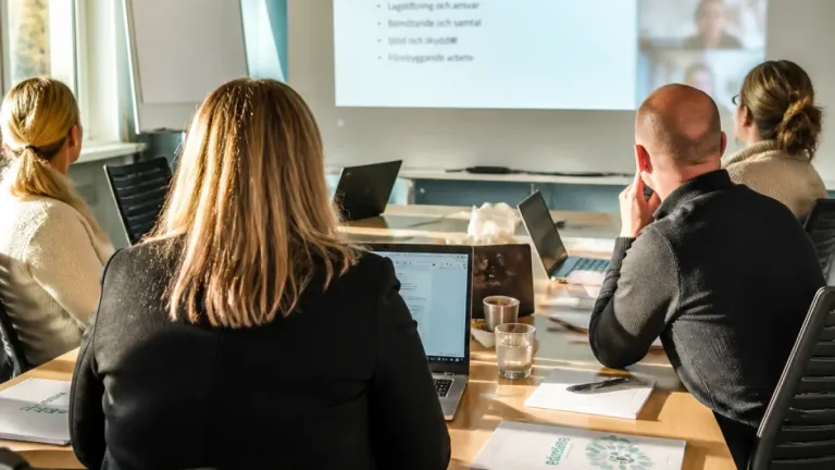 Skolledare i Blekinge bjuds in till digital utbildning om hedersrelaterat våld och förtryck