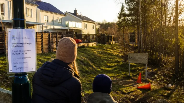 Vänersborg: Boende vid Skaven oroas över skjutbana och politiskt skifte