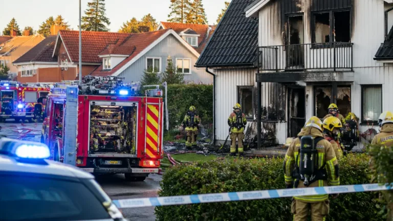 Villabrand i Mölnlycke utreds som mordbrand efter nattens stora insats