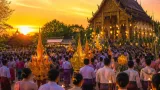 ชาวบ้านเขวาใหญ่รวมใจกว่า 300 คนร่วมประเพณีทอดเทียน ณ วัดศรีสง่า ส่งต่อภูมิปัญญาท้องถิ่น