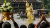 ชาวชัยนาทแห่สักการะพระสีวลีลอยน้ำ ติดหน้าวัดธรรมามูลวรวิหาร-ส่องเลขเด็ด