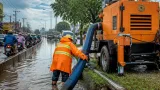 ฝนหนักถล่มศรีสะเกษ น้ำรอระบายหลายจุด เทศบาลเร่งติดตั้งเครื่องสูบลดผลกระทบ