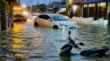 ฝนถล่มขอนแก่น น้ำท่วมถนนหลัก-ย่านเศรษฐกิจ น้ำเข้าเรือน-รถดับหลายคัน