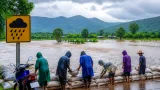 กรมอุตุเตือนฝนหนักถึงพรุ่งนี้ กำแพงเพชรเสี่ยงน้ำท่วมฉับพลัน–ประชาชนควรเฝ้าระวัง