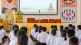 นครปฐม โรงเรียนพระปฐมวิทยาลัยนำธรรมะสู่ห้องเรียน เสริมคุณธรรม-ป้องกันความรุนแรงในโรงเรียน