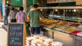 ร้านข้าวแกงบุฟเฟต์แปลงยาว เสิร์ฟไม่อั้นราคาเพียง 69 บาท อิ่มครบคาวหวานทุกวัน