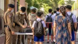 โรงเรียนอุตรดิตถ์คุมเข้มมาตรการความปลอดภัย เปิดระบบคัดกรอง-ตรวจสิ่งของต้องสงสัยทุกเช้า