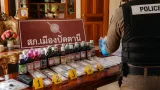 ตำรวจเมืองปัตตานีจับชาย 53 ปี ยึดยาแก้ไอ-ยาแผนปัจจุบันรวม 170 รายการส่งดำเนินคดี