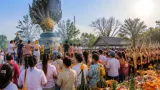 วัดบึงบาแน่น! สายบุญ-สายมูแห่แก้บน หลังผู้มาขอพรได้รับโชคหลายหมื่น