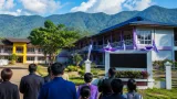 องคมนตรีลงพื้นที่พะเยา ติดตามโครงการกองทุนการศึกษา พร้อมเยี่ยมโรงเรียนต้นแบบ
