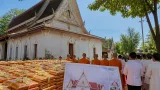 องคมนตรีนำพิธีบำเพ็ญกุศลและตรวจแผนบูรณปฏิสังขรณ์วัดสาลโคดม อินทร์บุรี