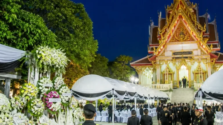 กาฬสินธุ์รวมใจส่ง "ฮลุน โซโล่" คืนสุดท้าย ผู้ว่าฯ นำอาลัย พร้อมอำนวยความสะดวกงานฌาปนกิจ