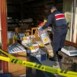 Bilecik'te jandarmanın operasyonunda 4 bin paket kaçak sigara ile uyuşturucu iddiası