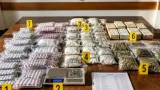Bafra'da narkotik operasyonu: Binlerce hap ve yüzlerce gram uyuşturucu ele geçirildi, 4 kişi tutuklama bekliyor