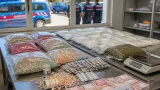 Balıkesir'de jandarma dört ilçede düzenlediği operasyonlarda çok sayıda uyuşturucu ele geçirdi
