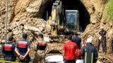 Çumra'da Mavi Tünel Caddesi yeniden düzenleniyor: Kaldırım ve peyzaj çalışmaları sürüyor