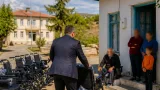 Delice'de ihtiyaç sahiplerine akülü tekerlekli sandalye desteği ulaştırıldı