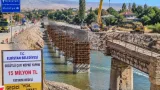 Elbistan Geçit’te 51 yıllık köprü yıkıldı; yerine 15 milyon TL’lik, 15 metre genişliğinde yeni köprü yapılıyor