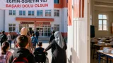 Erciş'te 2026-2027 eğitim yılı başladı: Tenzile Ana’da 1.100 öğrenci dersbaşı yaptı