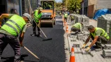 Erciş'te Sanayi Sitesi ve Salihiye'de ulaşımı rahatlatan yol çalışmaları sürüyor