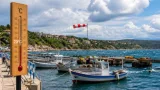 Kurucaşile'de bugün hava parçalı bulutlu; rüzgâr batıdan 16 km/s