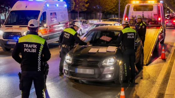 Başakşehir'de ambulansa yol vermeyen sürücüye 466 bin TL ceza ve 90 günlüğine ehliyet el koyma