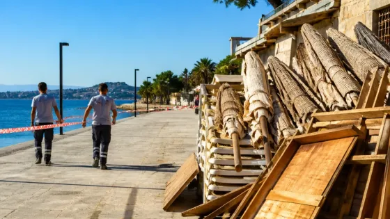 Çeşme Paşalimanı'nda özel beach düzenlemesi kaldırıldı: İskele yeniden halkın kullanımına açıldı