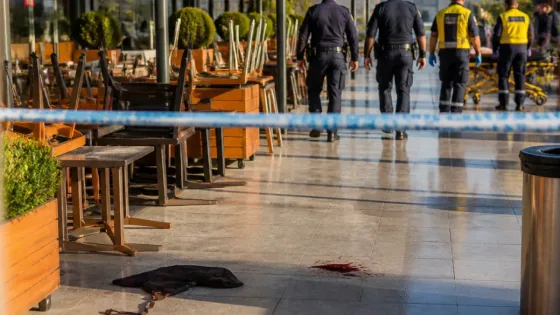 Konya'da AVM'de bıçaklı kavga: 1 kişi hayatını kaybetti, iki kardeş gözaltında