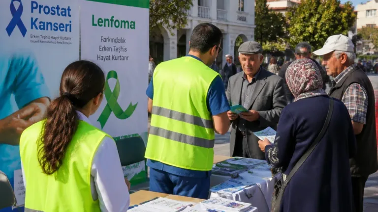 Akhisar'da İlçe Sağlık Müdürlüğü'nden prostat kanseri ve lenfoma farkındalığı çalışması