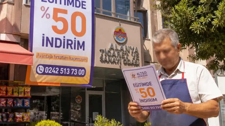 Alanya'da bakkal esnafına eğitim giderlerinde yüzde 50 indirim imkânı