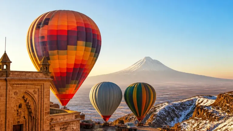 Doğubayazıt’ta Ağrı Dağı çevresinde sıcak hava balonu dönemi için hazırlıklar hızlandı