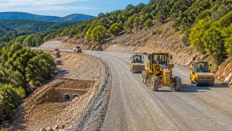 Osmaneli'de 8 kilometrelik Sarıyazı-Benli-Ağlan grup yolu sıcak asfalta hazır