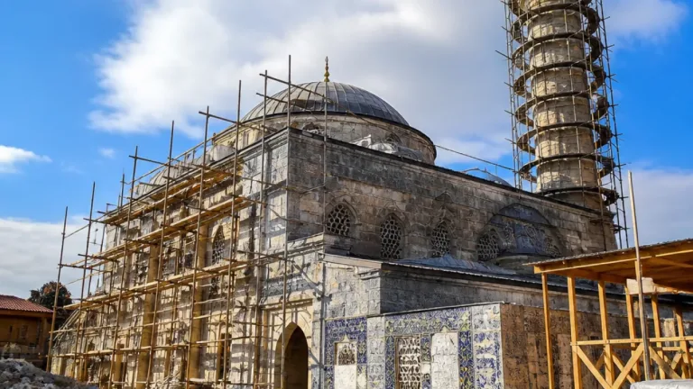 Sivas Ulu Cami restorasyonu: Betonlar kaldırıldı, özgün doku öne çıkarılıyor