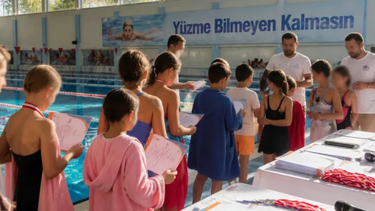 Söke'de 160 çocuk 'Yüzme Bilmeyen Kalmasın' eğitimini tamamladı