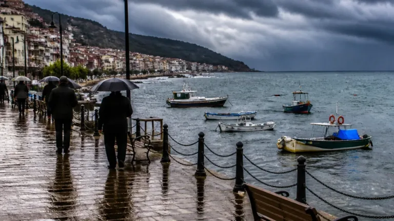 Tirebolu'da bugün hafif yağış; yarın kapalı ama yağış beklenmiyor