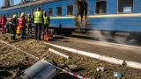 Безпілотник влучив у приміський поїзд на Миколаївщині: постраждалих немає, на місці працюють рятувальники