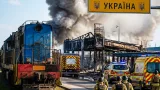 Біля «Ягодина» РФ вдарила по поїзду та АЗС: локомотив пошкоджено, постраждалих немає