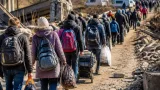 Евакуація з Донеччини: мешканці йдуть пішки з Костянтинівки — що важливо для Бахмута