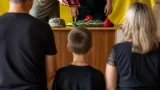У Харківцях родині загиблого захисника вручили посмертний «Хрест Доблесті»