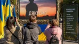 У Хмельницькому в центрі відкрили фотозону з відеоподяками від військових