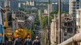У Луганську заявляють про сотні відновлених об’єктів і сотні кілометрів мереж, але проблеми з водою та світлом тривають