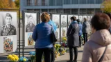 У Нетішині показують фотопроєкт «Обличчя нашої Незалежності» на вшанування полеглих Героїв