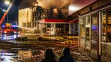 У ніч на 12 вересня в Житомирській області влучили по заводі Cersanit — є пожежа, двоє загиблих у Звягелі