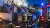 Внаслідок російського удару в Чорноморську зруйновано дах приватного будинку, триває гасіння пожежі