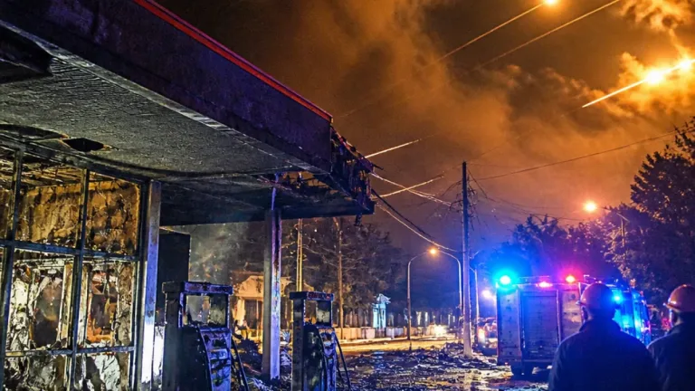 На Рівненщині 12–13 вересня масовано атакували безпілотники: влучання в АЗС і підприємство, є знеструмлення